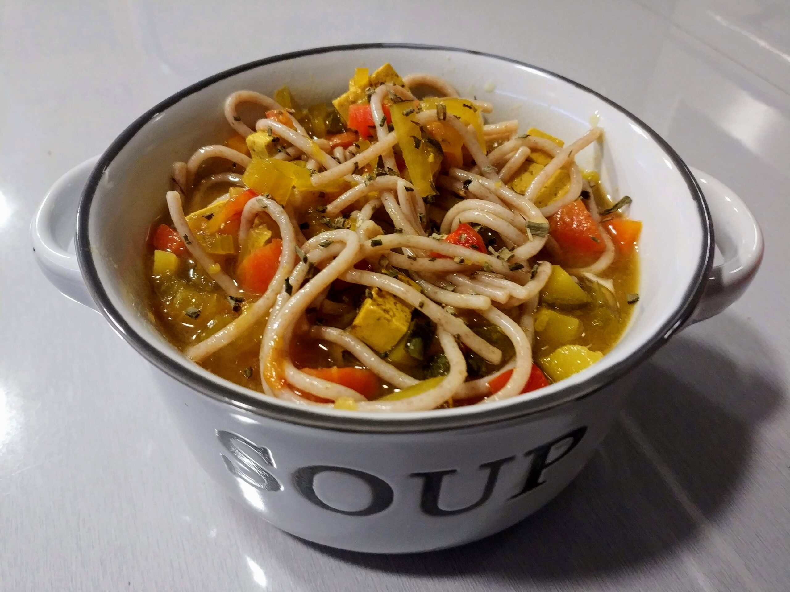 Espaguetis veganos estilo Thai